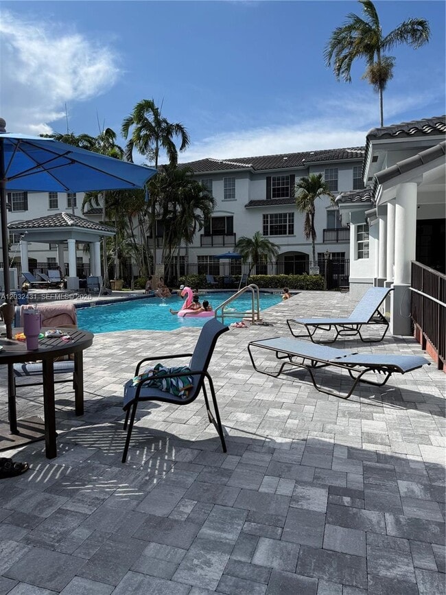 Building Photo - 715 SW 148th Ave
