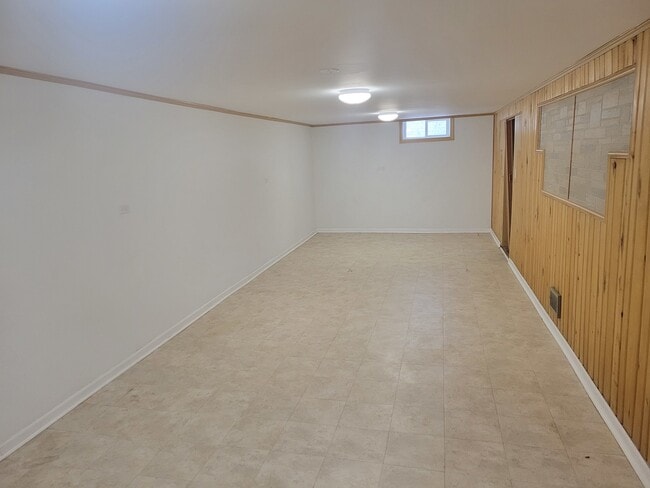 Building Photo - 2382 S Scott St