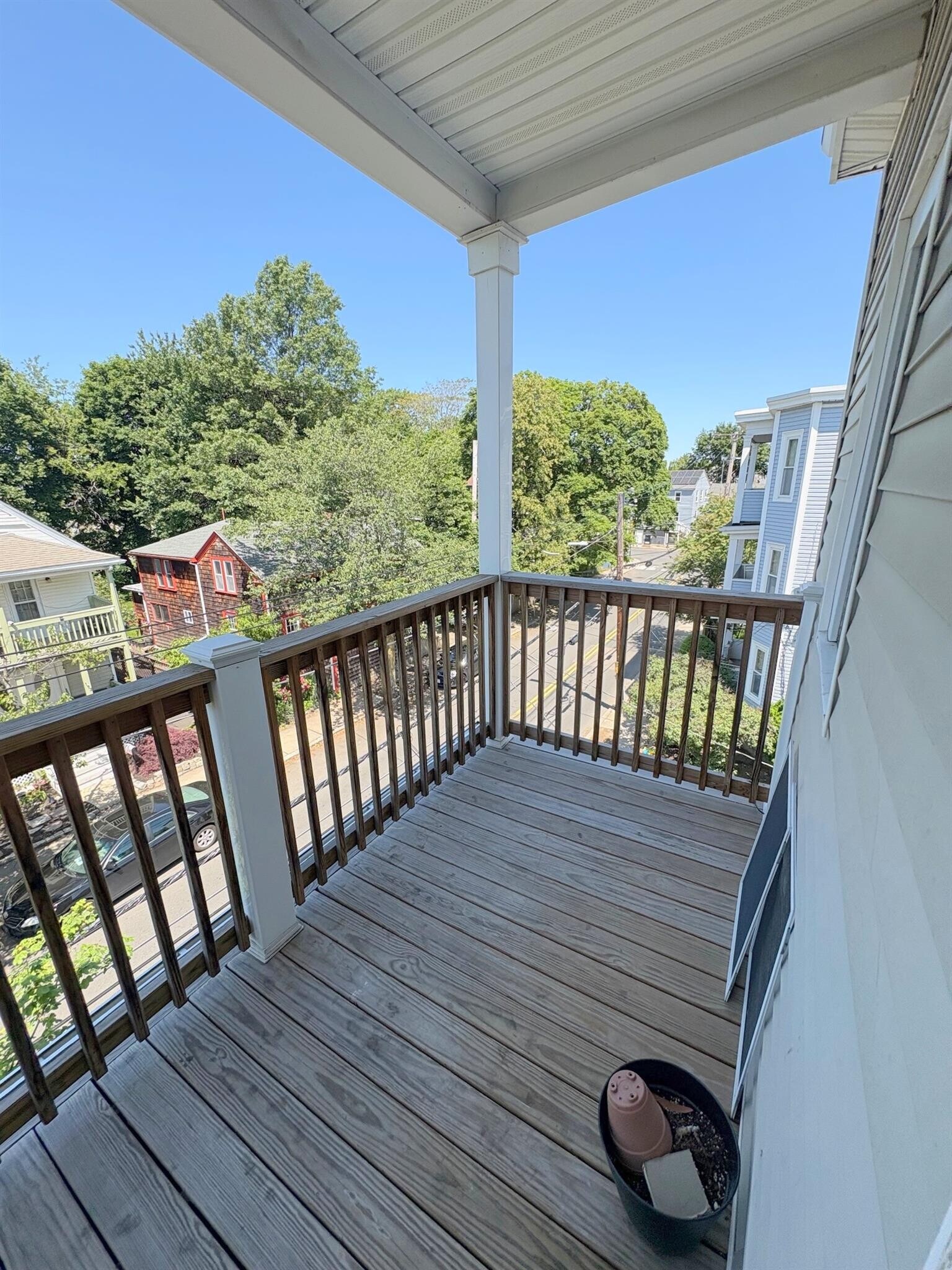 Building Photo - 196 Sherman St