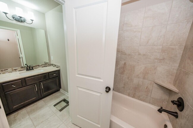 Building Photo - 10010 Cypress Path