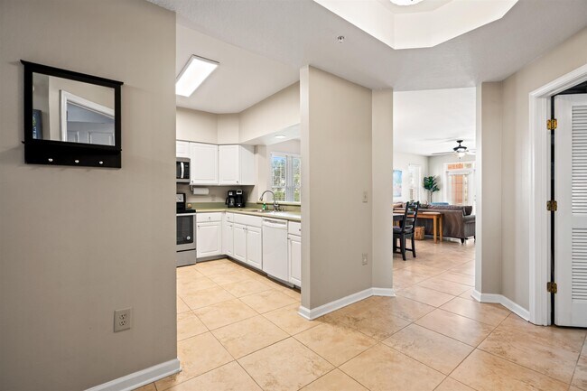 Building Photo - 225 Atlantis Cir