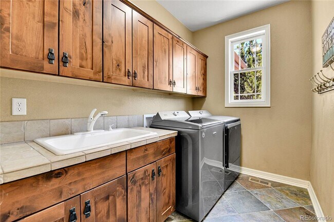 Building Photo - Spacious Colorado Luxury Home with 3-Car Garage, Outdoor Living & Scenic Wildlife