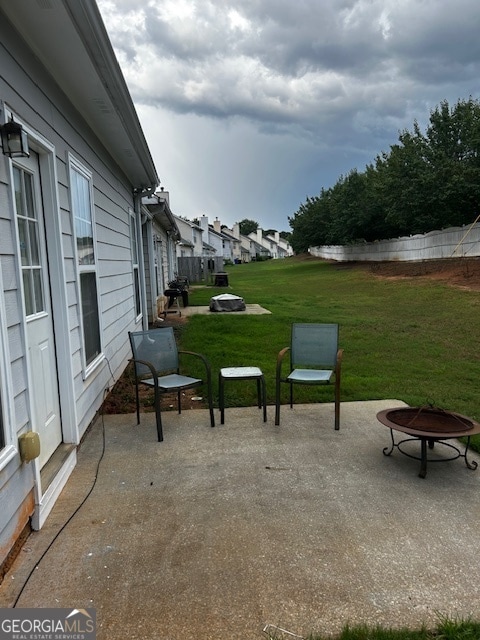 Building Photo - 9592 Lakeview Cir