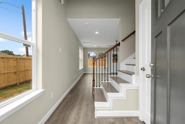 Building Photo - 7937 Fields St