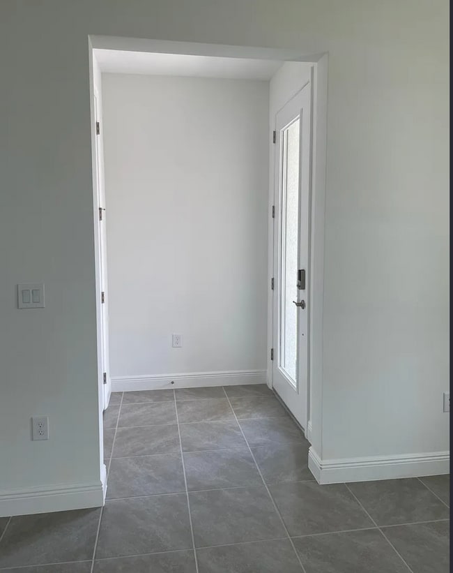 Building Photo - 12067 Bracco St