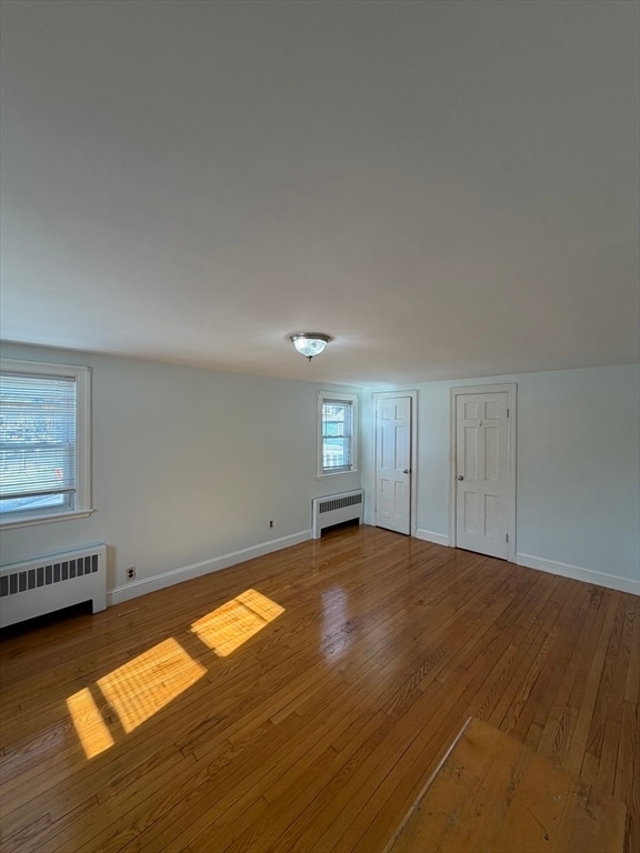 Building Photo - 632 W Roxbury Pkwy