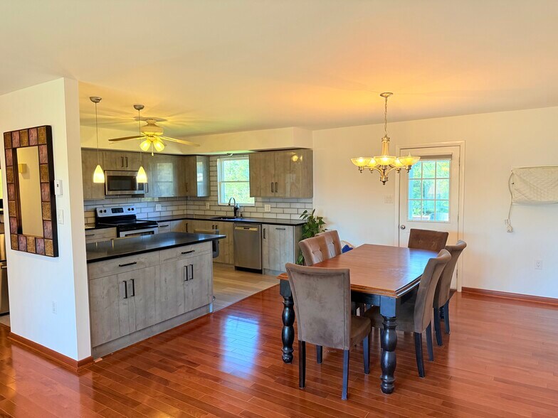 Building Photo - 225 Greenwave Blvd