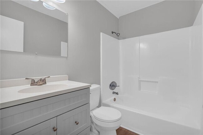 Building Photo - 3368 Lincolndale Ct