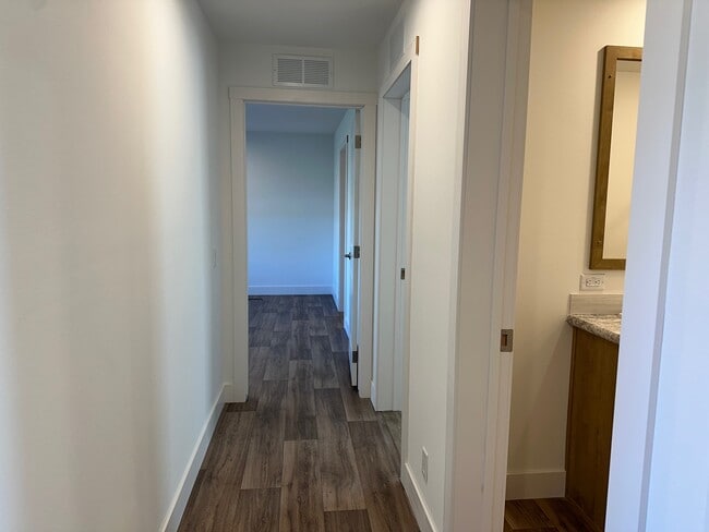 Building Photo - 3543 Warren Pl