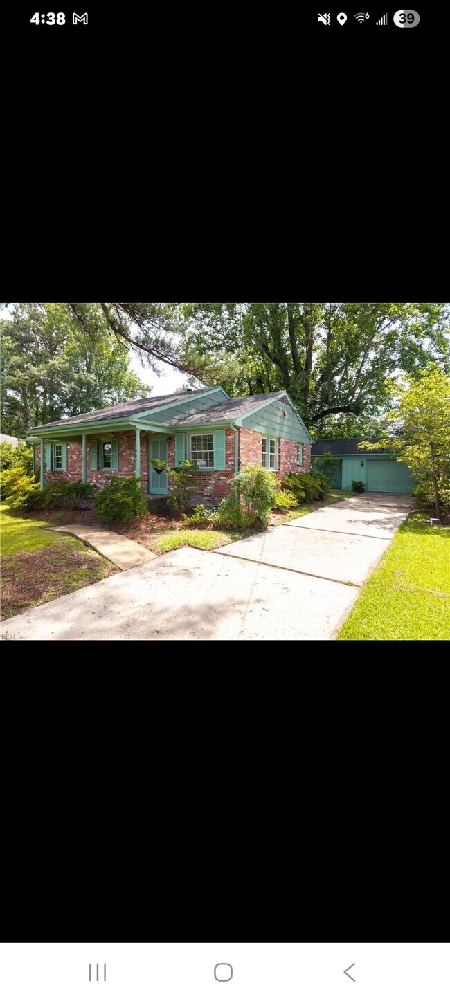 Building Photo - 1003 White Pine Dr