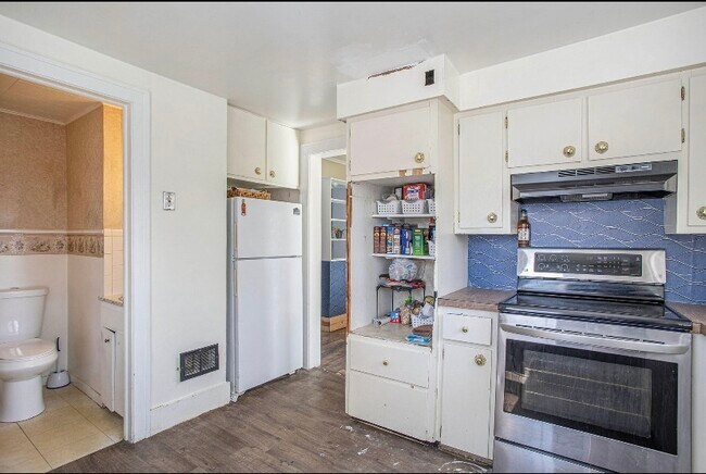 Building Photo - 17 N 20th St