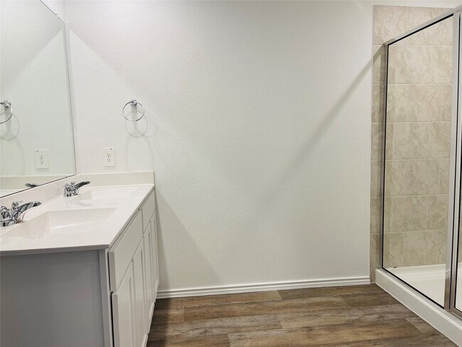Building Photo - 7515 Audubon Russet Dr