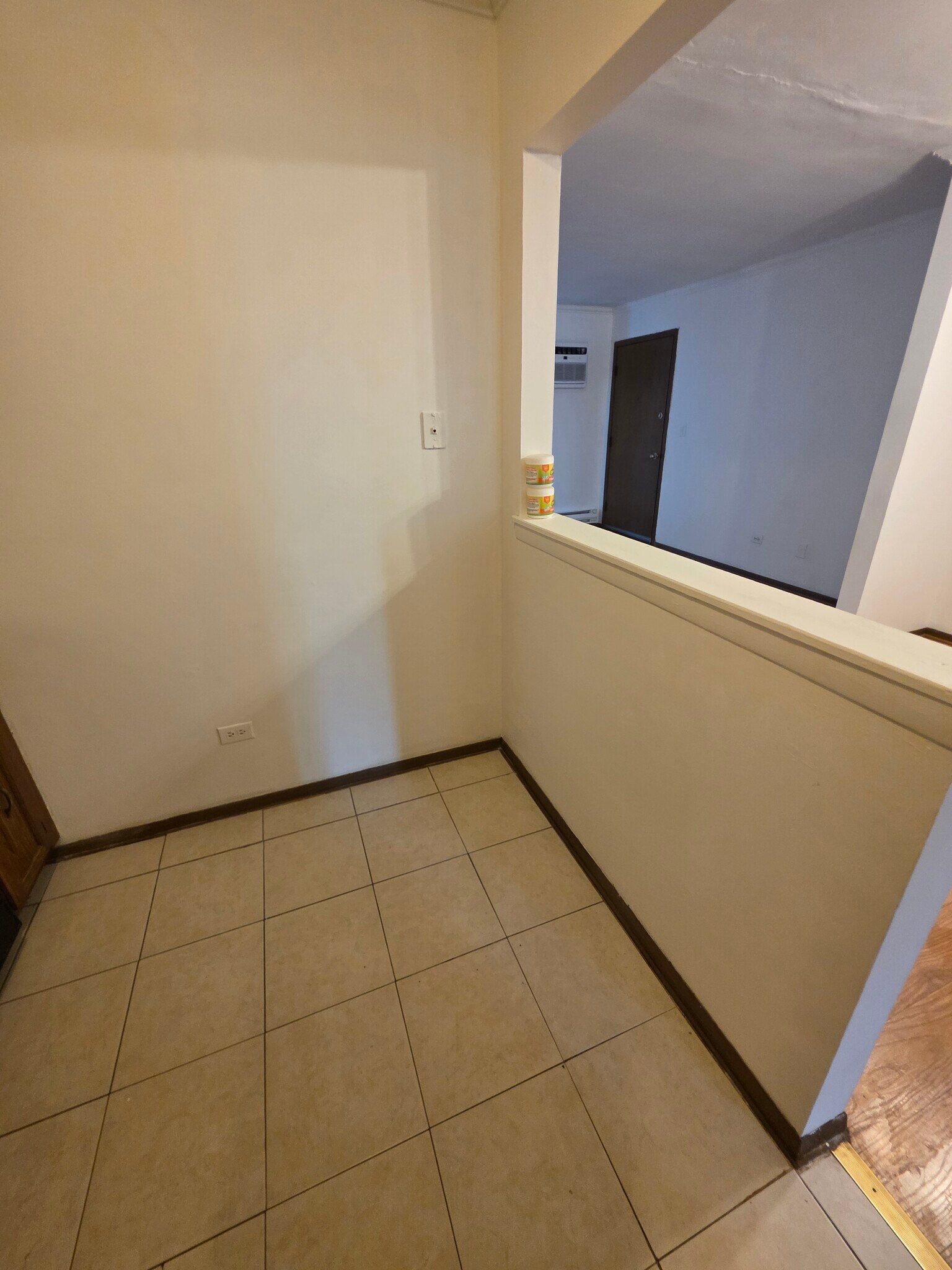 Building Photo - 1525 Norway Ln