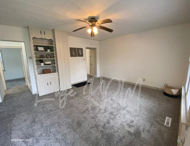 Building Photo - NOW AVAILABLE! Charming 2-bedroom in Water...