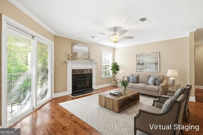 Building Photo - 728 Ridgefield Dr
