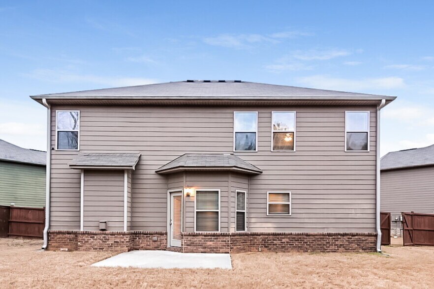 Building Photo - 559 Dahlia Dr