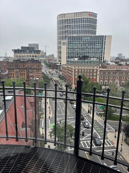 Building Photo - 416 Marlborough St