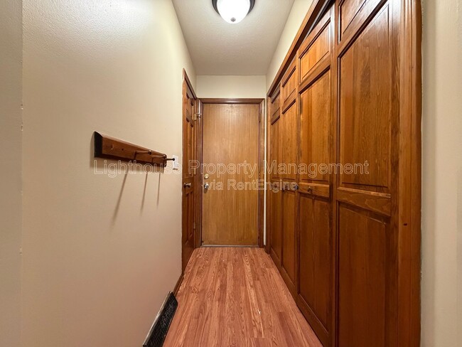 Building Photo - 3696 Senna Dr NE