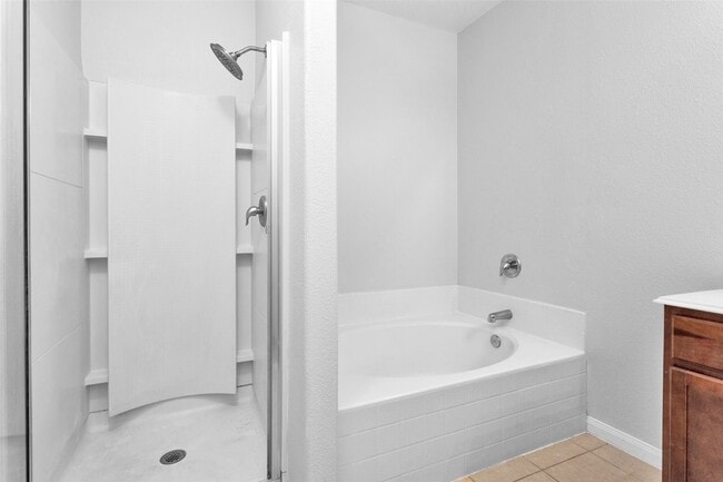 Building Photo - 30831 W Lost Creek Blvd