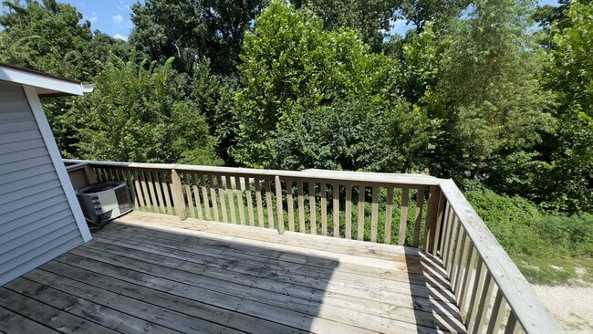 Building Photo - 4187 Sunset Dr