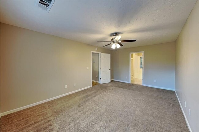 Building Photo - 5539 Hopper Dr
