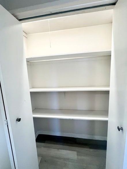 Building Photo - 2700 S Hamlin Ave