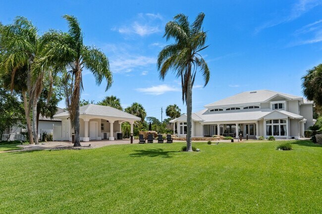 Building Photo - 626 Riverside Dr