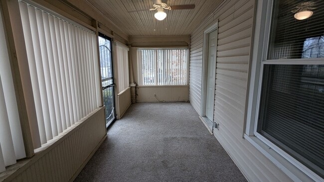 Building Photo - Charming 3-bedroom, 1.5-bathrooms home located in the heart of Akron