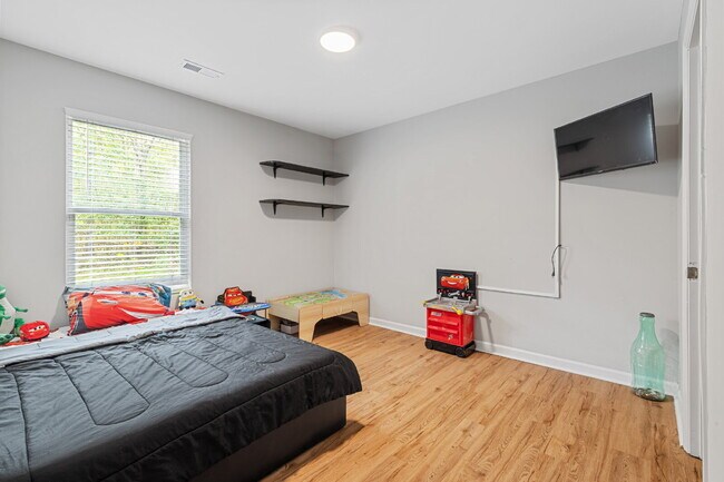 Building Photo - Private 3BR Retreat on 2 Wooded Acres in Clover with no HOA!!