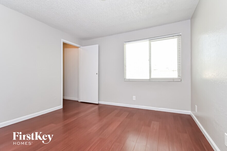 Building Photo - 7084 Berkshire Pl