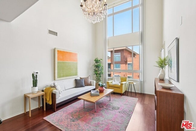 Building Photo - 100 S Alameda St