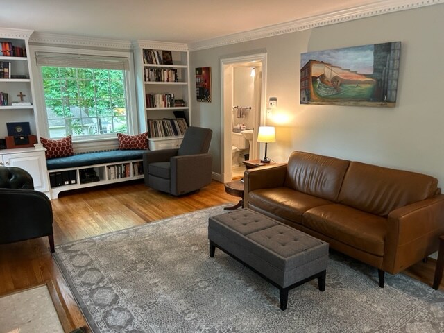 Building Photo - 5400 Dorchester Rd