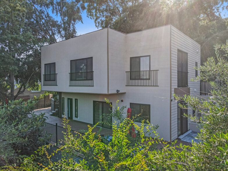 Building Photo - 2315 Loma Vista Pl