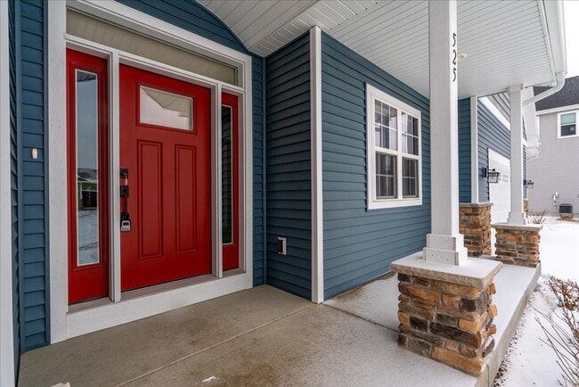 Building Photo - 525 Dragon Willow Ln