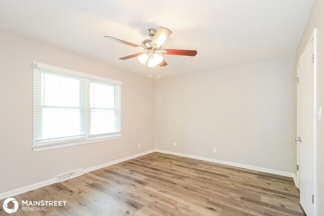 Building Photo - 7215 Crenata Dr