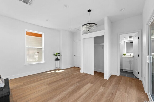 Building Photo - 117 Carle Ave