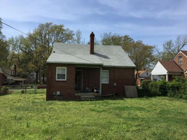 Building Photo - 3 bed room brick house in Henrico County! ...
