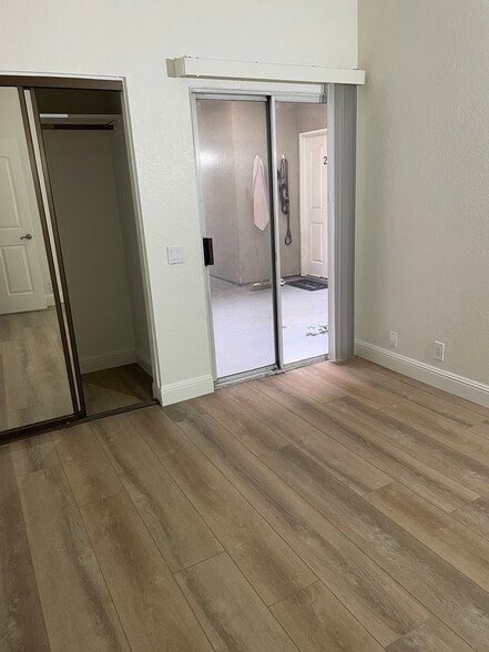 Building Photo - 5039 E Ocean Blvd