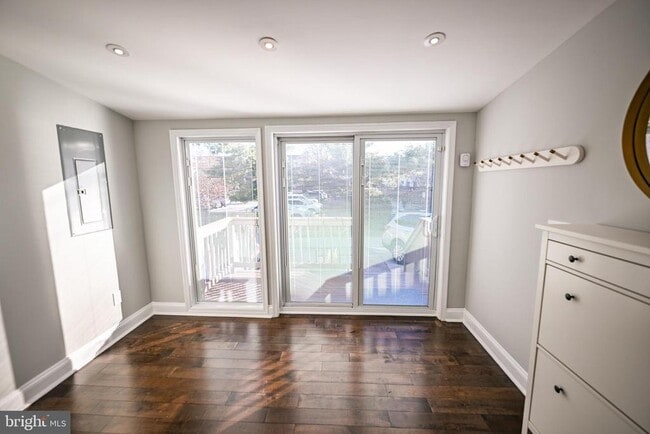 Building Photo - 3013 Elliott St