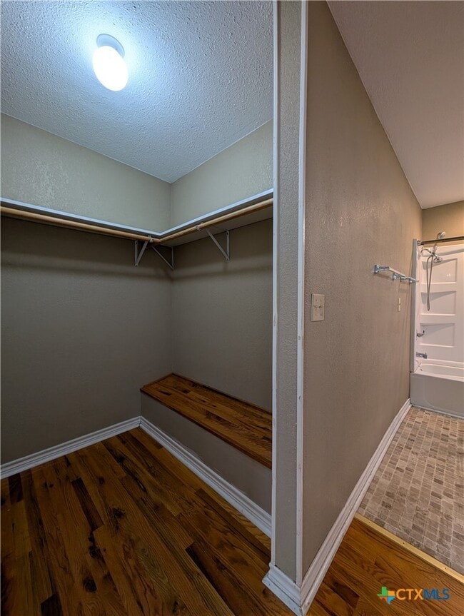 Building Photo - 1185 W Mill St