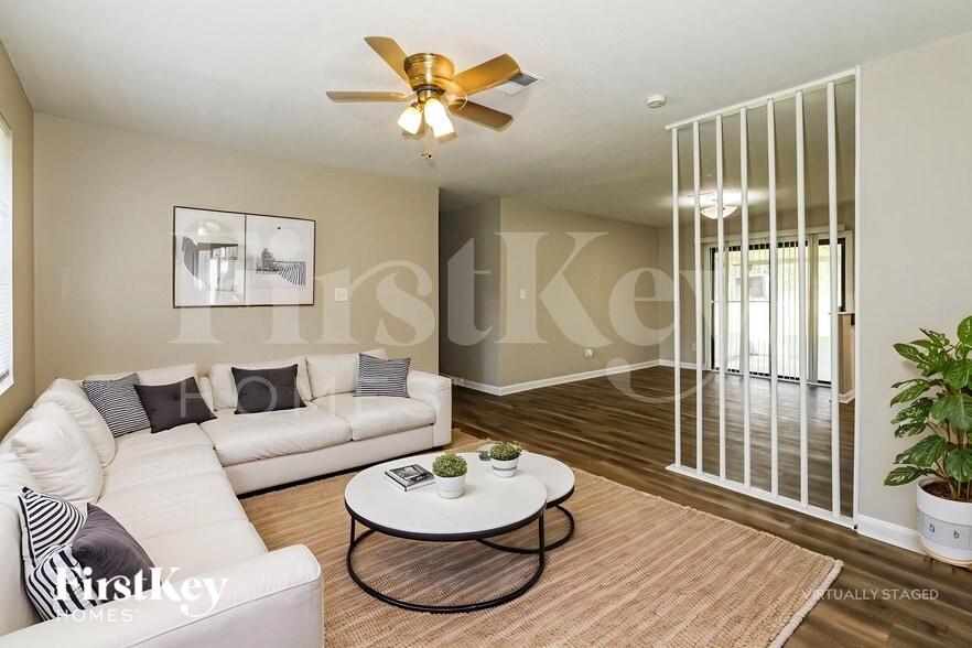 Building Photo - 2423 Ozark Trail SW