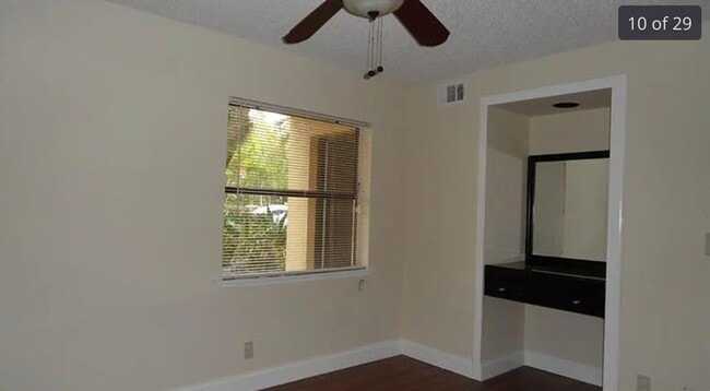 Building Photo - Upgraded 2BR/2BA – Gated Community, Great Amenities!