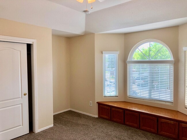 Building Photo - $2,950 Alluvial & Cedar, 4 Bedroom - N. Wo...