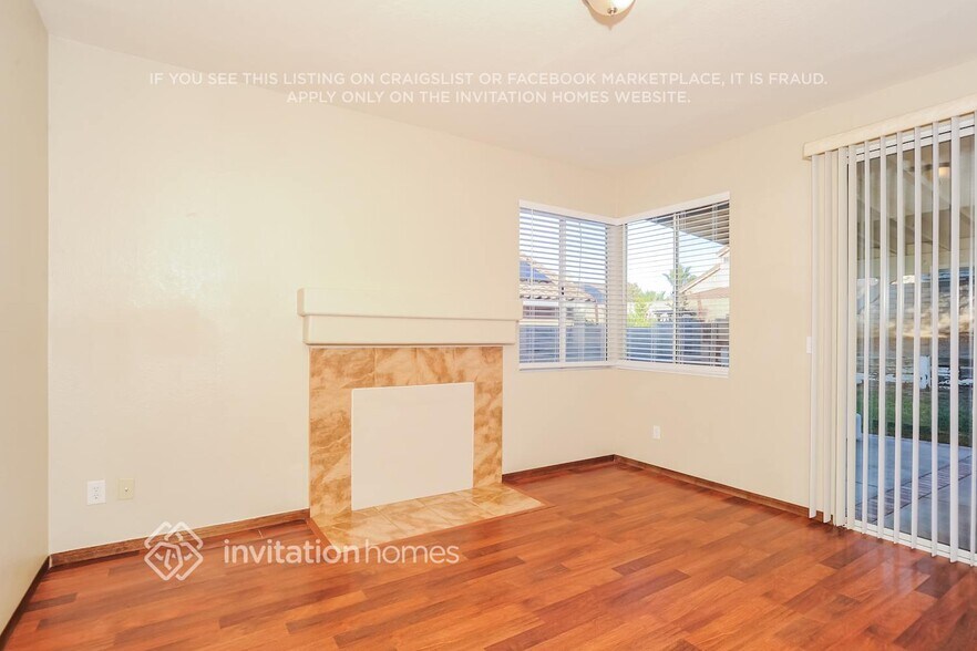 Building Photo - 39926 Milan Dr