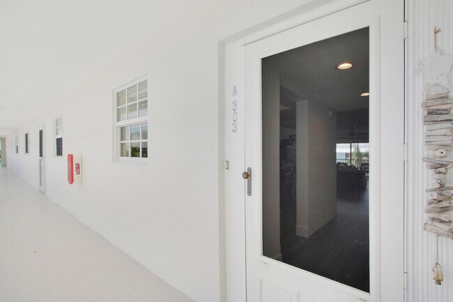 Building Photo - 100 Waterway Rd