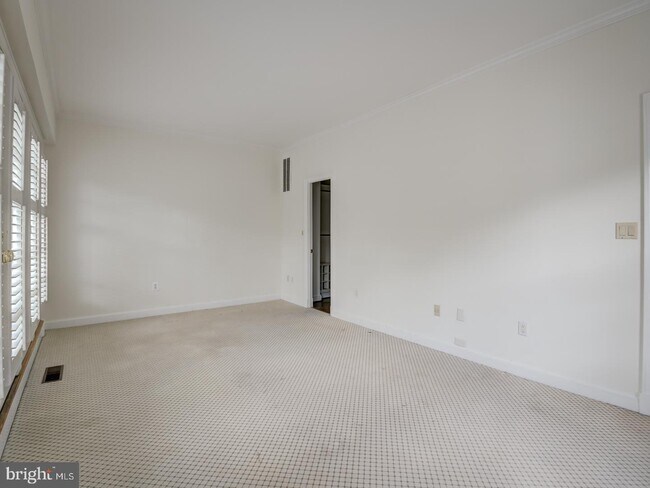 Building Photo - 4354 Westover Pl NW
