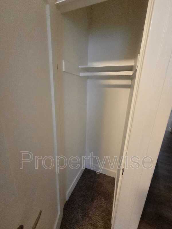 Building Photo - 136 S 900 E