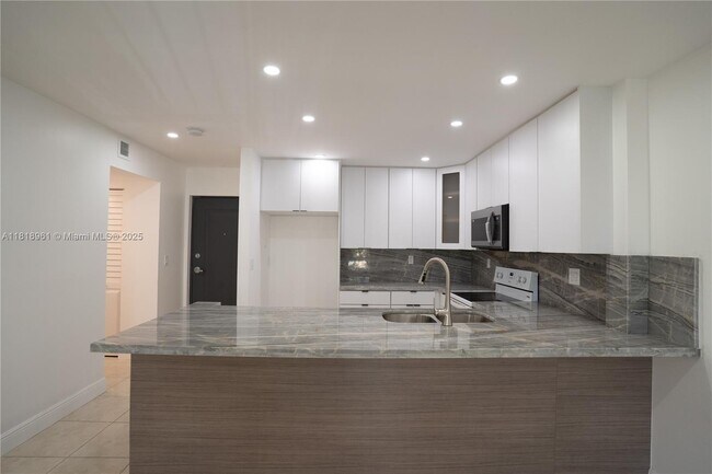 Building Photo - 7845 Camino Real