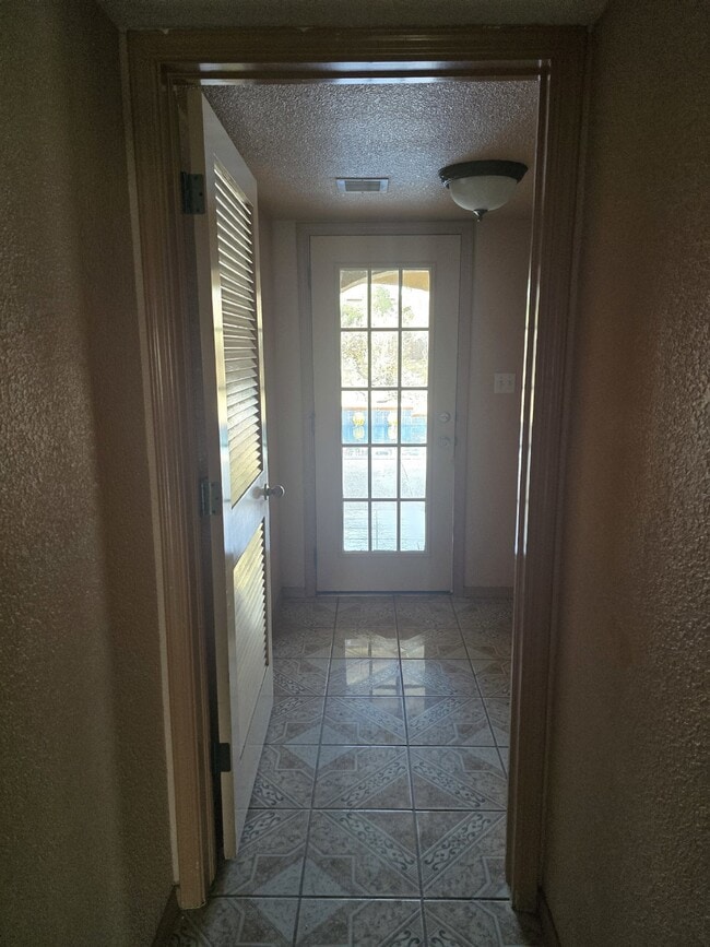 Building Photo - 3213 Tierra Ave Pl