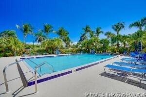 Building Photo - 801 S Ocean Dr